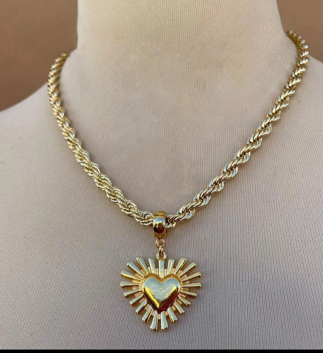 Gold heart 💛