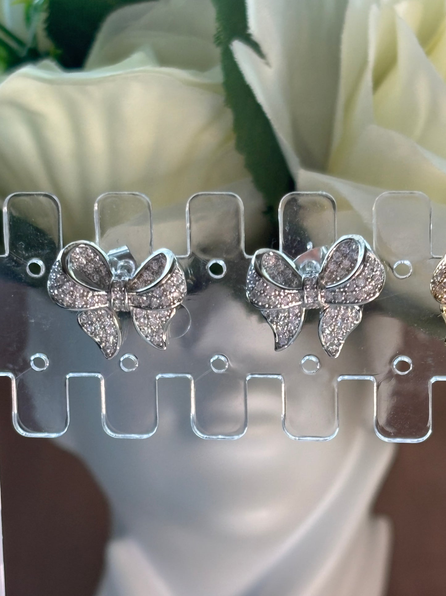 Little Cristal bow🎀 Earrings
