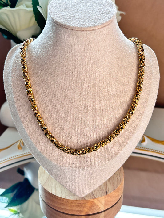 Twist Necklace